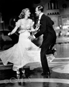 Rogers and Astaire dance to "The Piccolino" in Top Hat (1935)