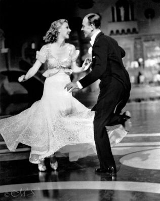 Rogers and Astaire dance to "The Piccolino" in Top Hat (1935)