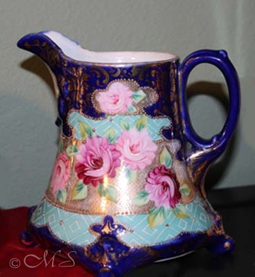 Hand-painted Nippon pitcher decorated with gold leaf and moriage: my subject for painting with gold left
